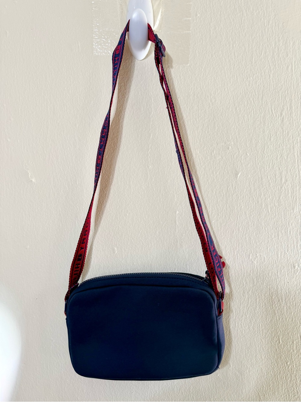 Tommy Hilfiger Navy Crossbody - Picture 3 of 5